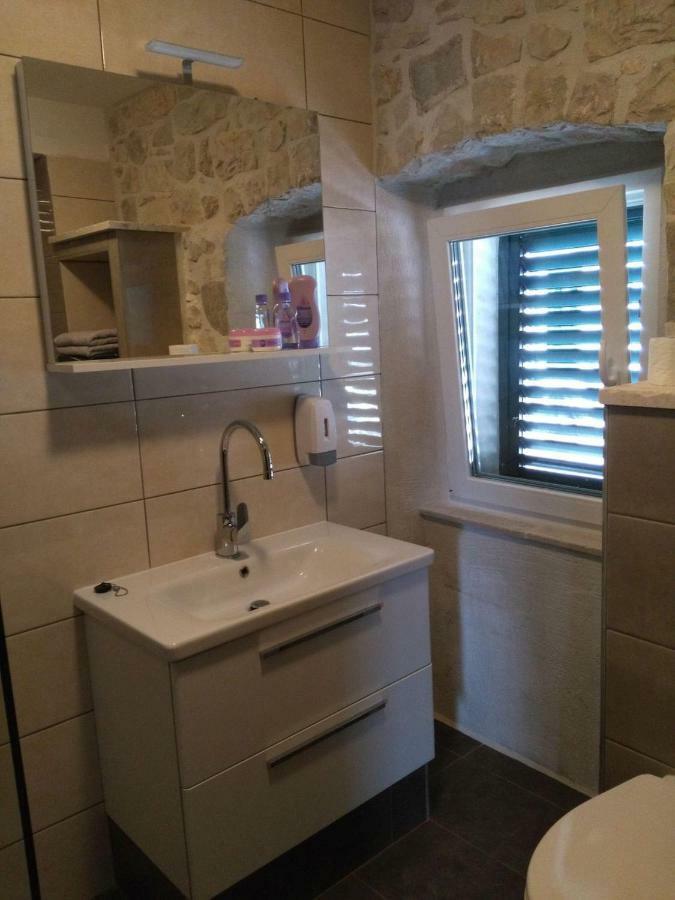 Apartment Buga スラティネ エクステリア 写真